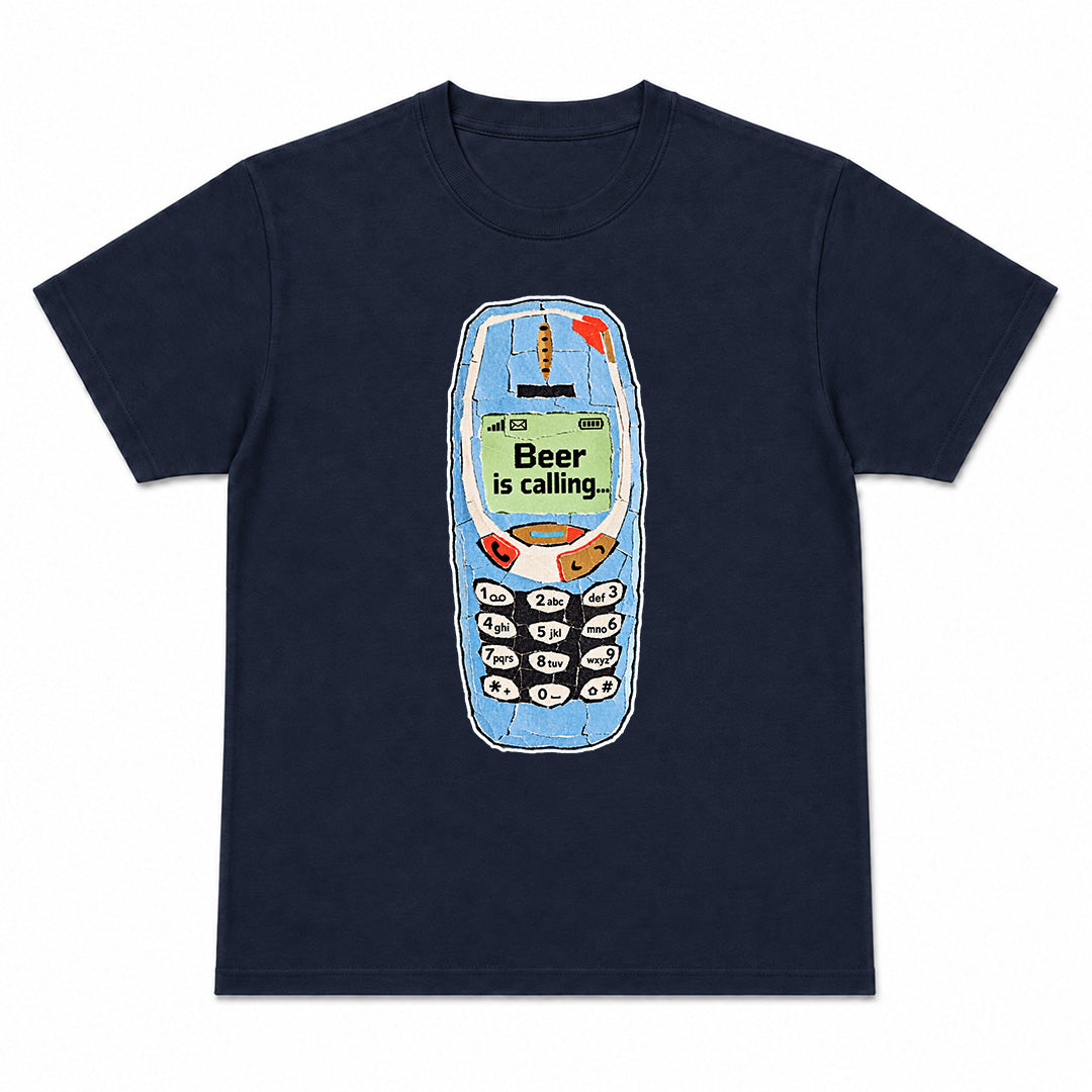 BEER IS CALLING - Camiseta Premium Unisex
